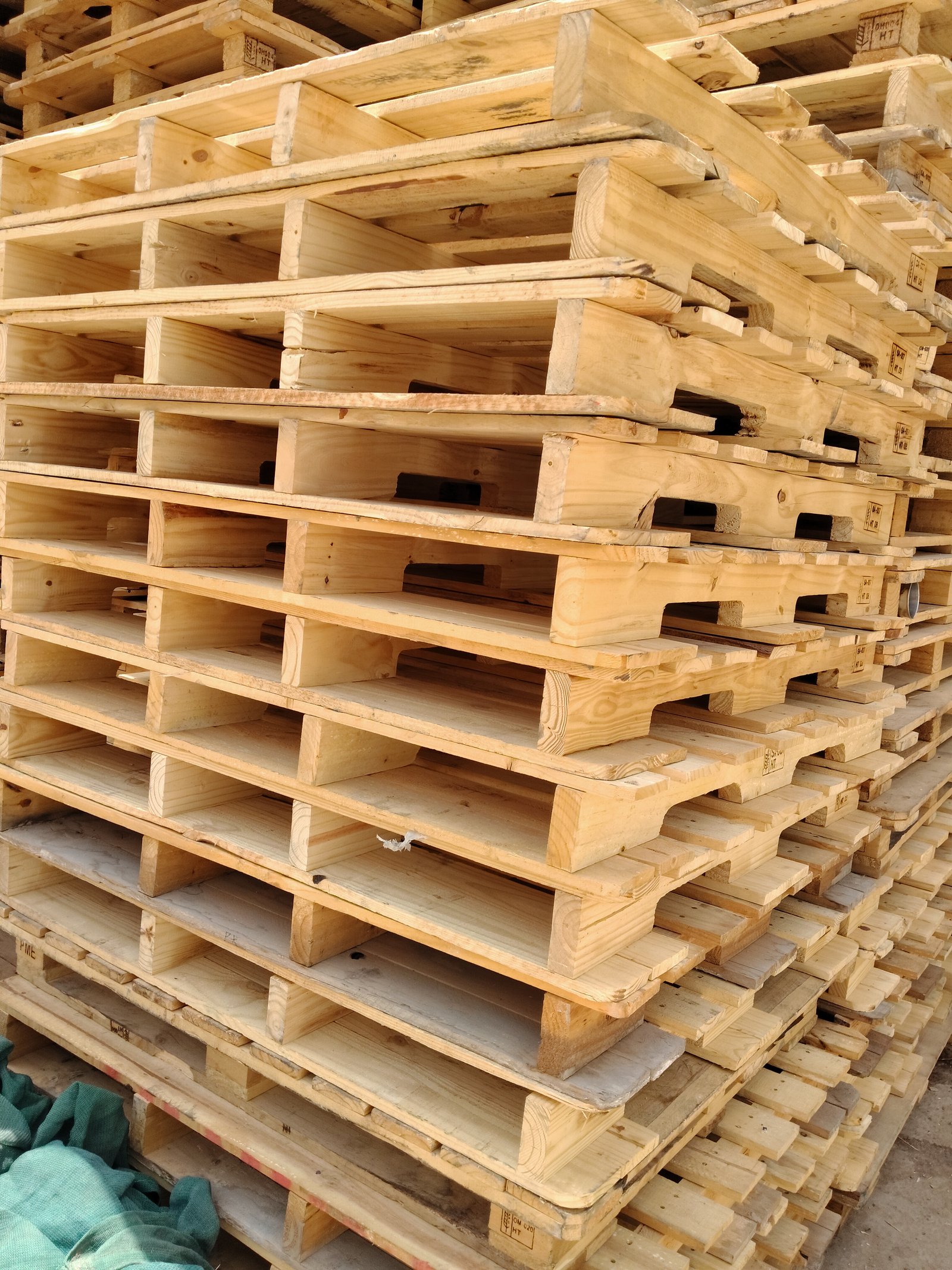 110x130 Dubai Pallet